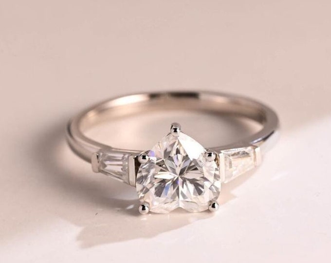 Moissanite 2.90 CT Hart Cut Art Deco Handmade Ring