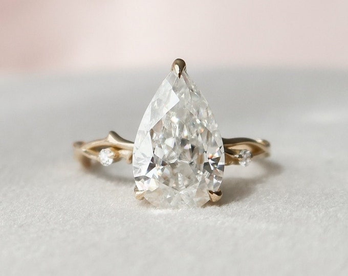 Moissanite 2.53 CT Pear Cut Diamond Minimalist Engagement Ring