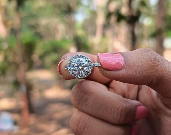Moissanite 2.00 CT Round Cut Art Deco Engagement Ring