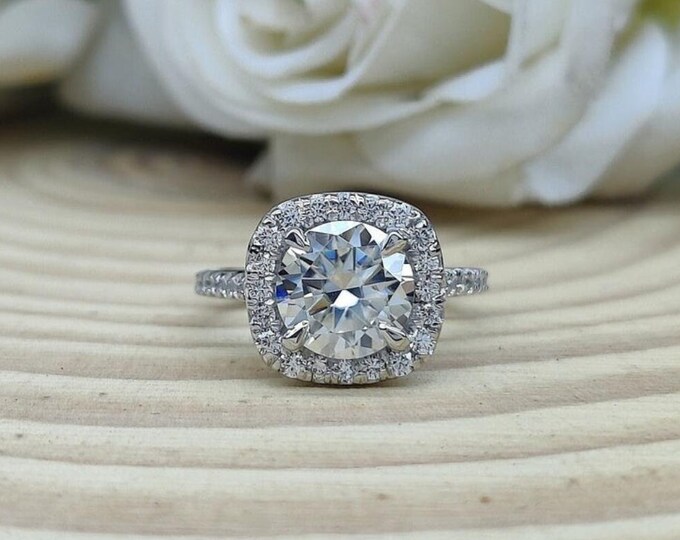 Moissanite 2.50 CT Round Cut Minimalist Engagement Ring