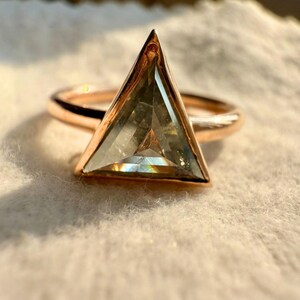 Anel de diamante Sal e Pimenta: 4,10 CT, lapidação Trilliant, engaste Art Déco