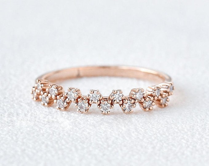 Moissanite 1.10 CT Round Cut Diamond Art Nouveau Wedding Band