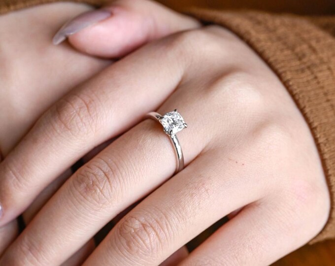 Moissanite 2.80 CT Round Cut Minimalist Handmade Ring