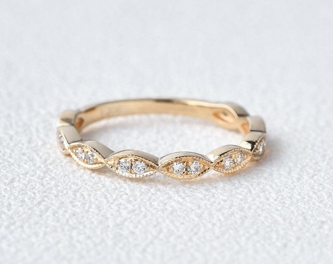 Moissanite 1.05 CT Round Cut Diamond Art Deco Engagement Band