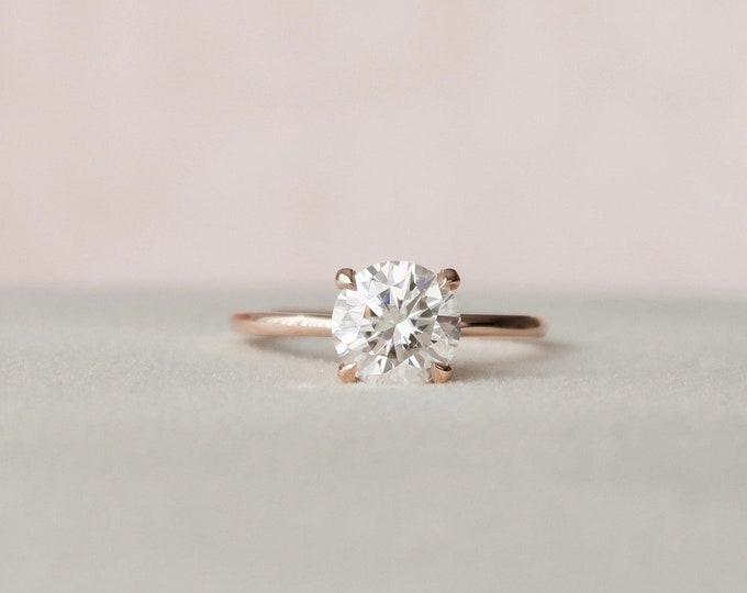 Moissanite 2.14 CT Round Cut Diamond Brutalist Anniversary Ring