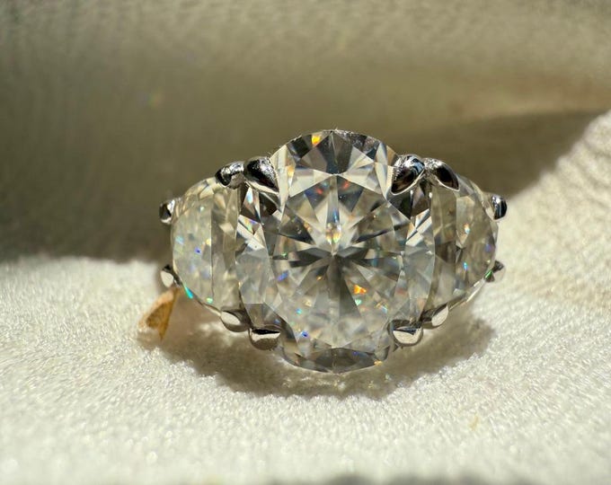 Three Stone Oval Cut Diamond Engagement Ring, Side Half-Moon Moissanite Diamond, Cathedral Shank Type, Propose Ring, Anniversary Ring