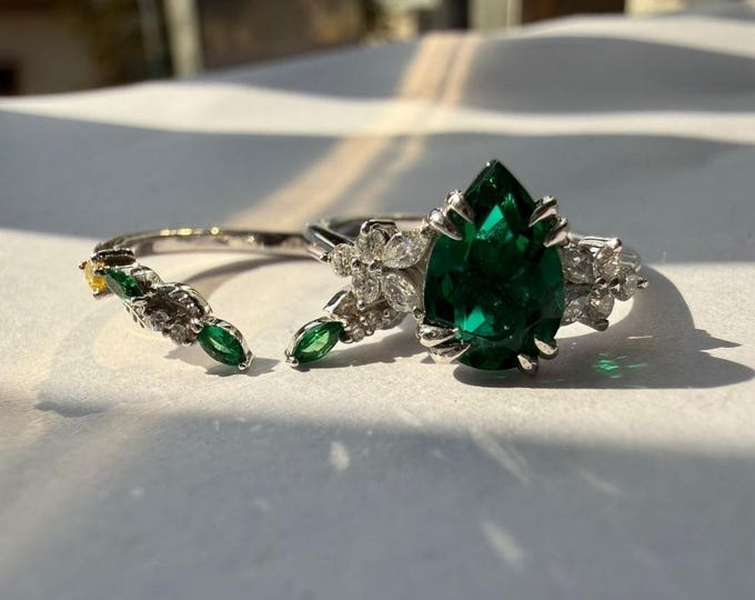 Pear Green AD Diamond Wedding Ring Set | Vintage Style Bridal Jewelry