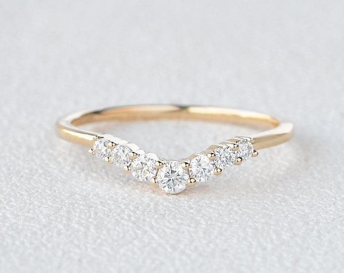 Moissanite 1.10 CT Round Cut Diamond Brutalist Engagement Band