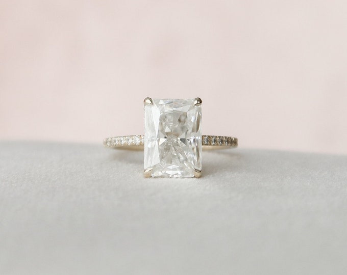 Moissanite 2.52 CT Radiant Cut Diamond Mid-Century Anniversary Ring
