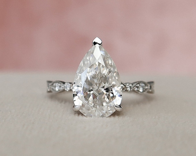 Moissanite 2.80 CT Pear Cut Diamond Minimalist Engagement Ring
