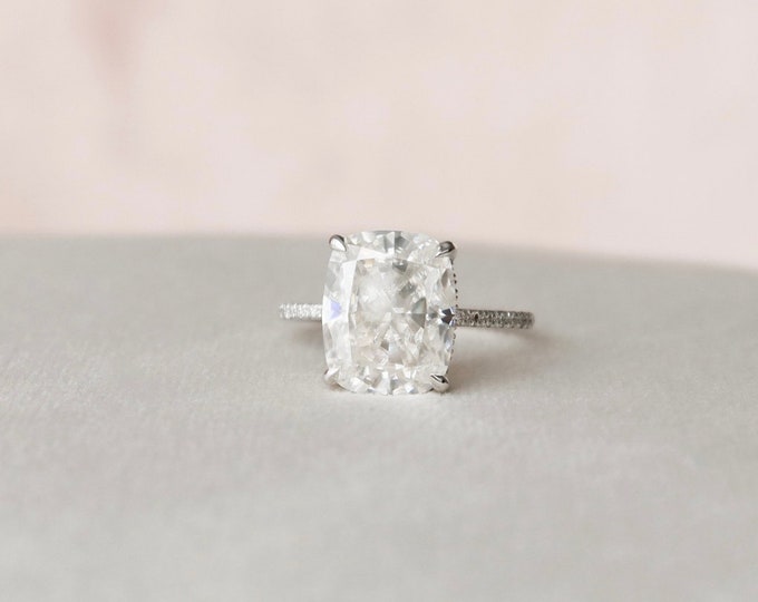 Moissanite 4.32 CT Cushion Cut Diamond Brutalist Engagement Ring