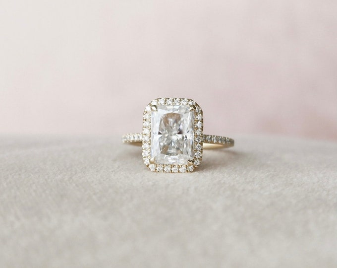 Moissanite 2.87 CT Radiant Cut Diamond Avant Garde Engagement Ring