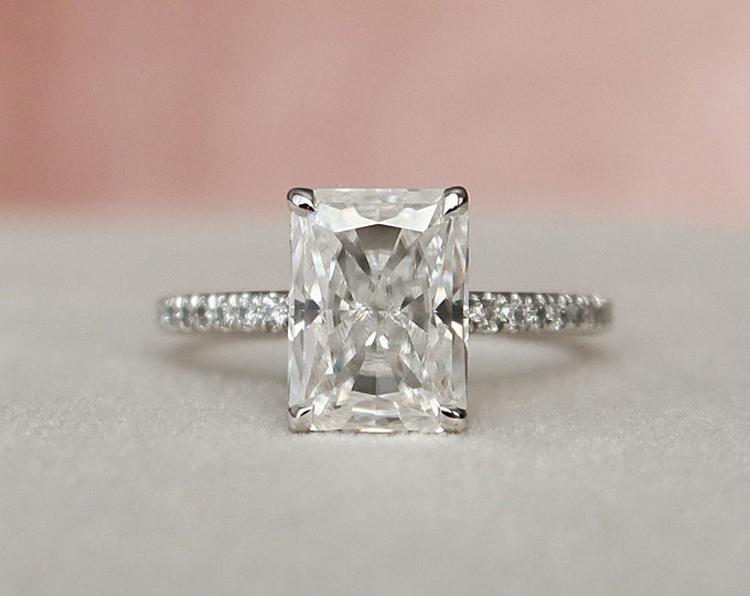Moissanite 2.65 CT Radiant Cut Diamond Avant Garde Wedding Ring