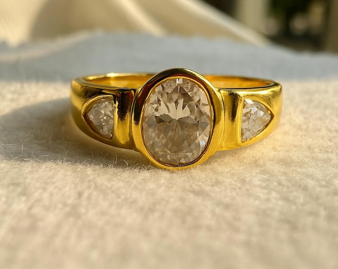Oval Cut Moissanite Engagement Ring, 10KT Yellow Gold Three Stone Ring with Trillion Moissanite, Minimalist Promise Ring, Anniversary Gift