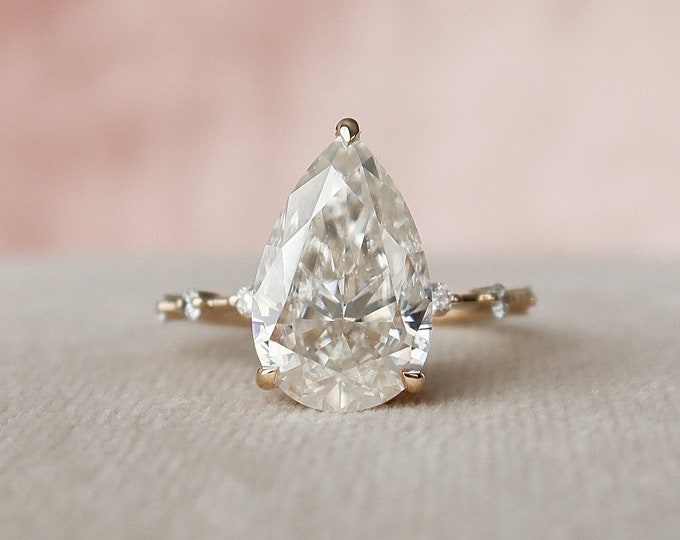 Moissanite 3.65 CT Pear Cut Diamond Brutalist Wedding Ring