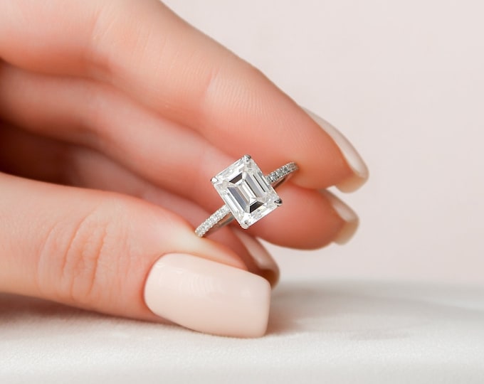 Moissanite 2.50 CT Emerald Cut Diamond Minimalist Wedding Ring