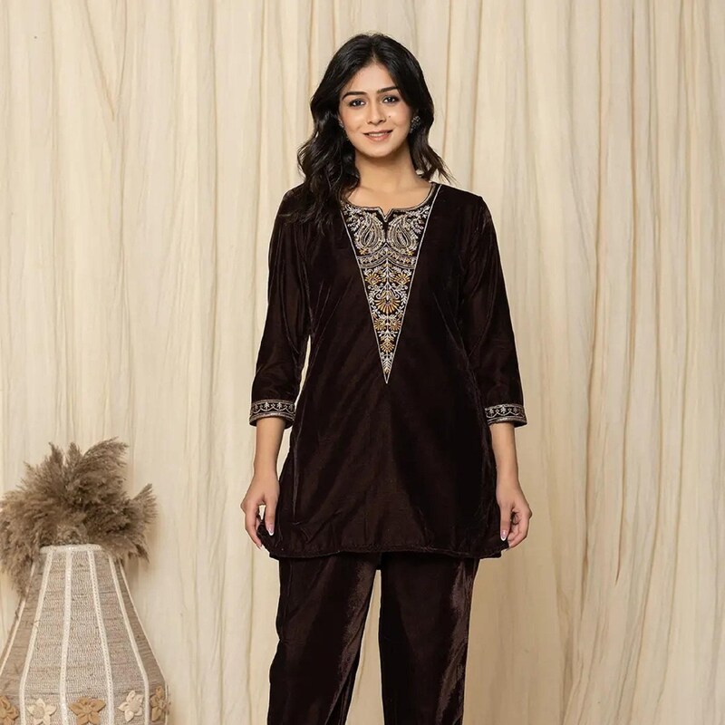 VELVET ABAYA main image 1