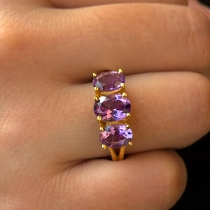 Ametist Statement-ring - 925 sterlingsilverring - Ovalslipade trilogiringar - Trestensring - Ametist-födelsestensring - Presenter till henne