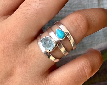 Anillo de turquesa auténtica y aguamarina en bruto - Anillo de plata de ley 925 - Anillo de dos piedras - Anillo multibanda - Anillo con engaste Este-Oeste - Regalo