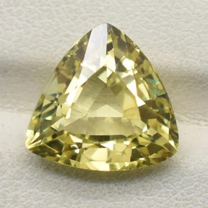 AAA Flawless Ceylon Yellow Sapphire 11 mm Loose Trillion Gemstone Cut, Excellent Quality Sapphire Ring & Fine Jewelry Gemstone Cut 6.59 Ct