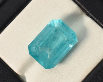Lab Grown Paraiba Tourmaline Gemstone With Visible Inclusion : Emerald Cut, 18X13X10 mm 22.50 Cts