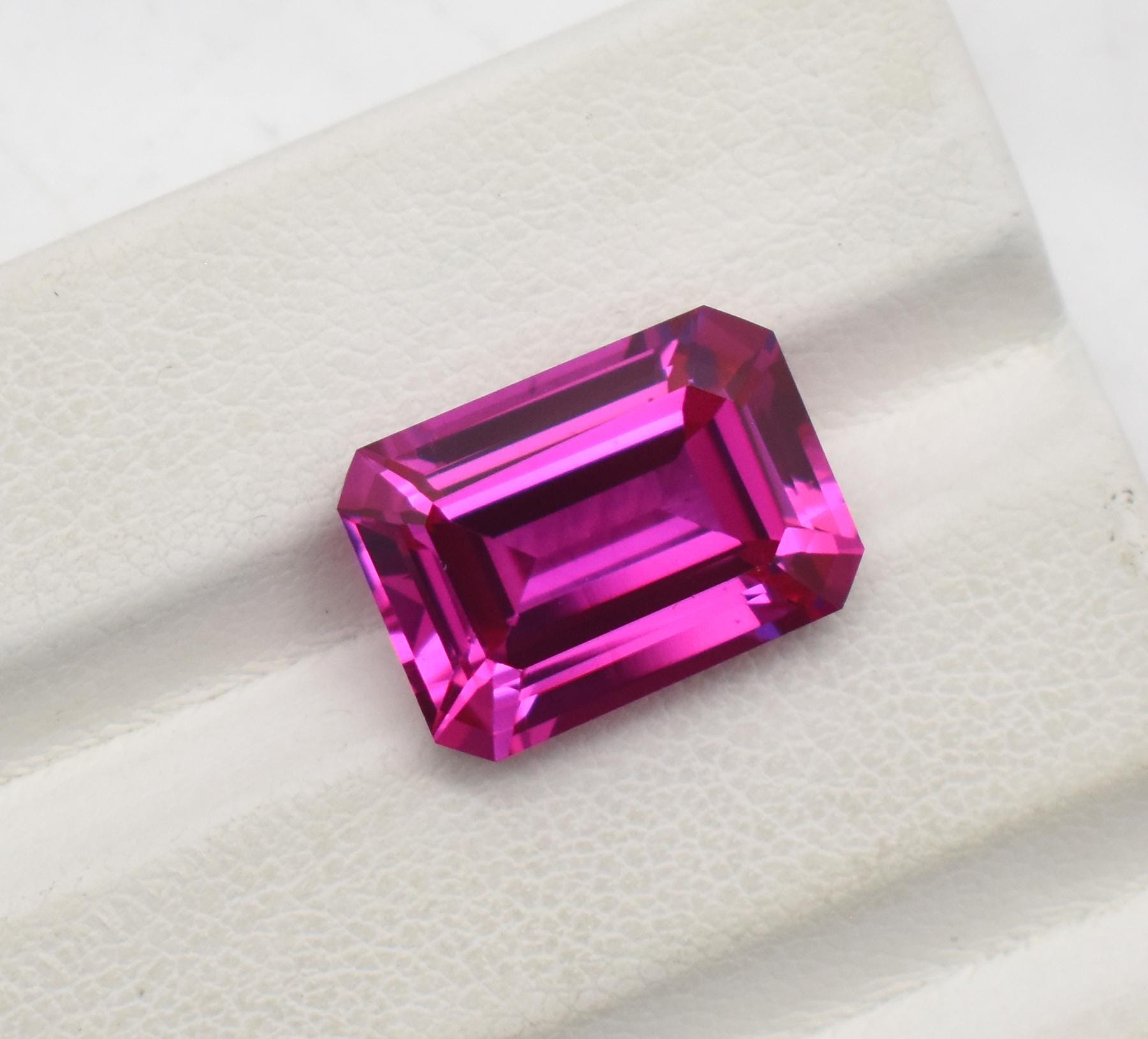 Lab Pink Sapphire Gemstone: 10 Carat Emerald Cut Corundum, 14x10mm