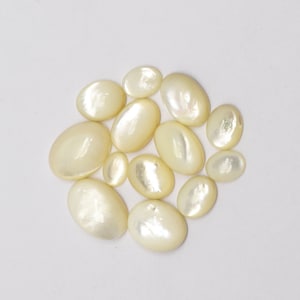 Natural Mother Of Pearls Oval Shape Cabochons Loose Gemstone Cabochon Calibrated Gemstone Top Quality 5X3 mm To 20X15 MM Sizes For Jewelry