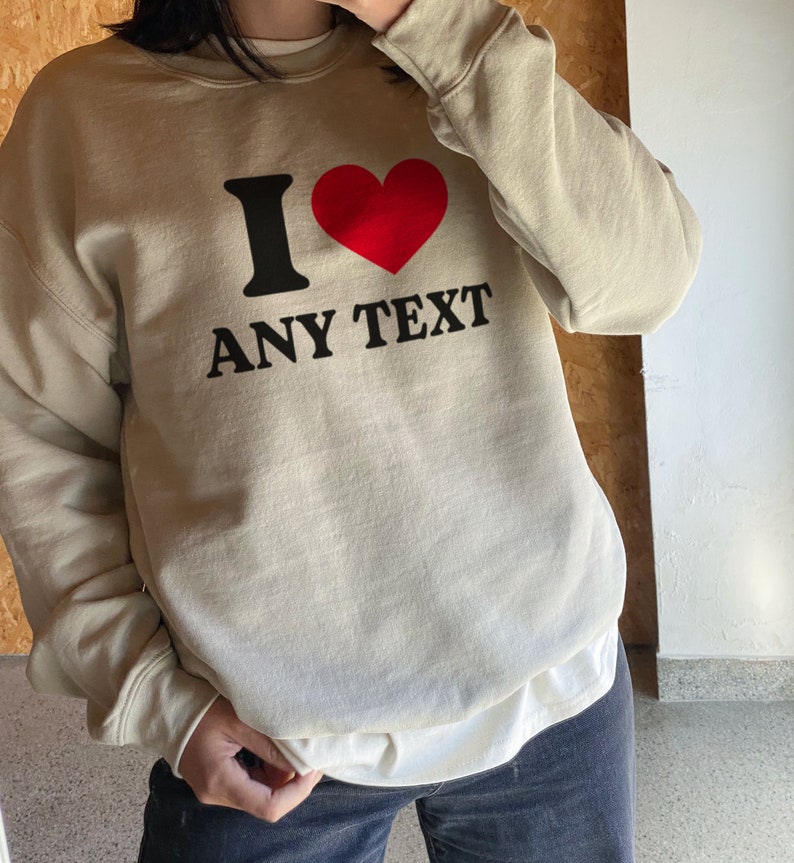 Camiseta personalizada para bebé I Heart Any Text, Me encanta el texto personalizado Beige Sweatshirt