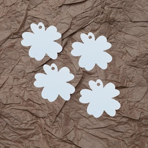 25 gift tags/ gift tags flower/ gift tags wedding/ birthday, scrapbooking/ white labels/ paper tags/ table decoration