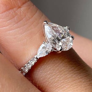 Pear Shaped Moissanite Ring 14K/18K White Gold Ring 2 Carat Halo Vintage Engagement Ring Unique Art Deco Wedding Ring Bridal Ring For Women