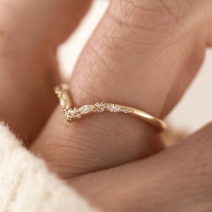 Gebogener Ehering mit im Labor gezüchtetem Diamanten, Vintage-Chevron-Stapelring, massiver Ring aus 14-karätigem Roségold, antiker Verlobungsring, passender Jahrestagsring