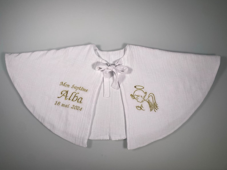 Cape de baptême doublée en double gaze de coton blanche , vêtement baptême , lange cérémonie image 2
