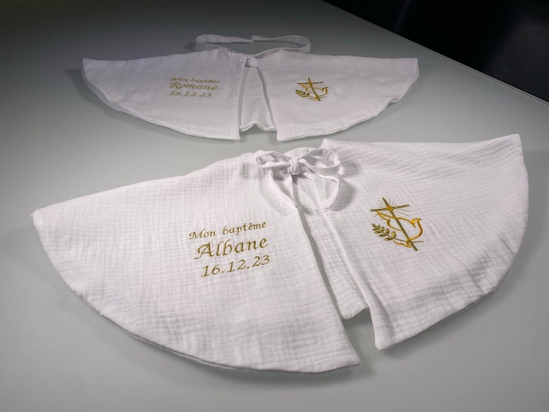 Cape de baptême doublée en double gaze de coton blanche , vêtement baptême , lange cérémonie image 1