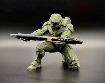 Halo master chief- Office Pen Holder. Desk tidy, organiser, gift