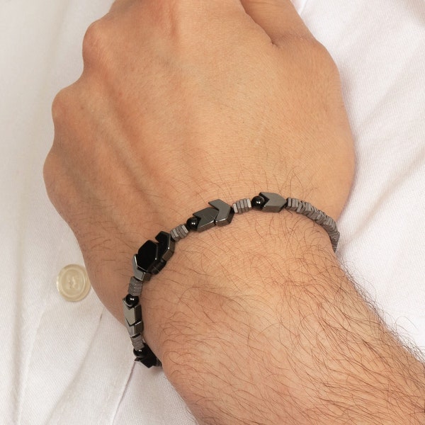 Bracelet Hexagone Onyx Hématite • Bracelet Homme Shamballa • pour Lui • Pierres d'Hématite Gris Clair Mat et Onyx Noir Pièces Argentées • motatelier