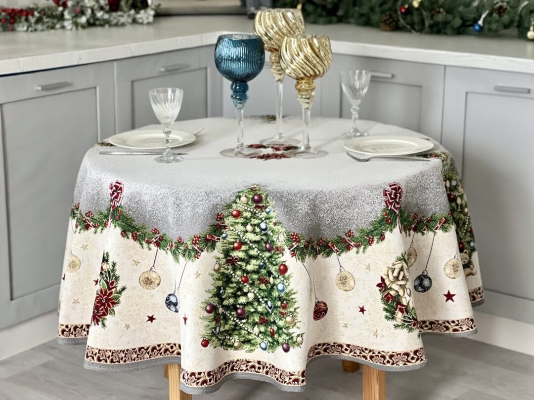 Round Tablecloth With Christmas Tree. Winter Home Decor, Tapesrty Table ...
