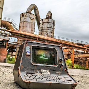 Fallout Terminal - with lighting and sound