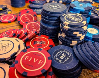 Fallout Ceramic Poker Chips – Casino quality, ready for your wasteland poker tournament!