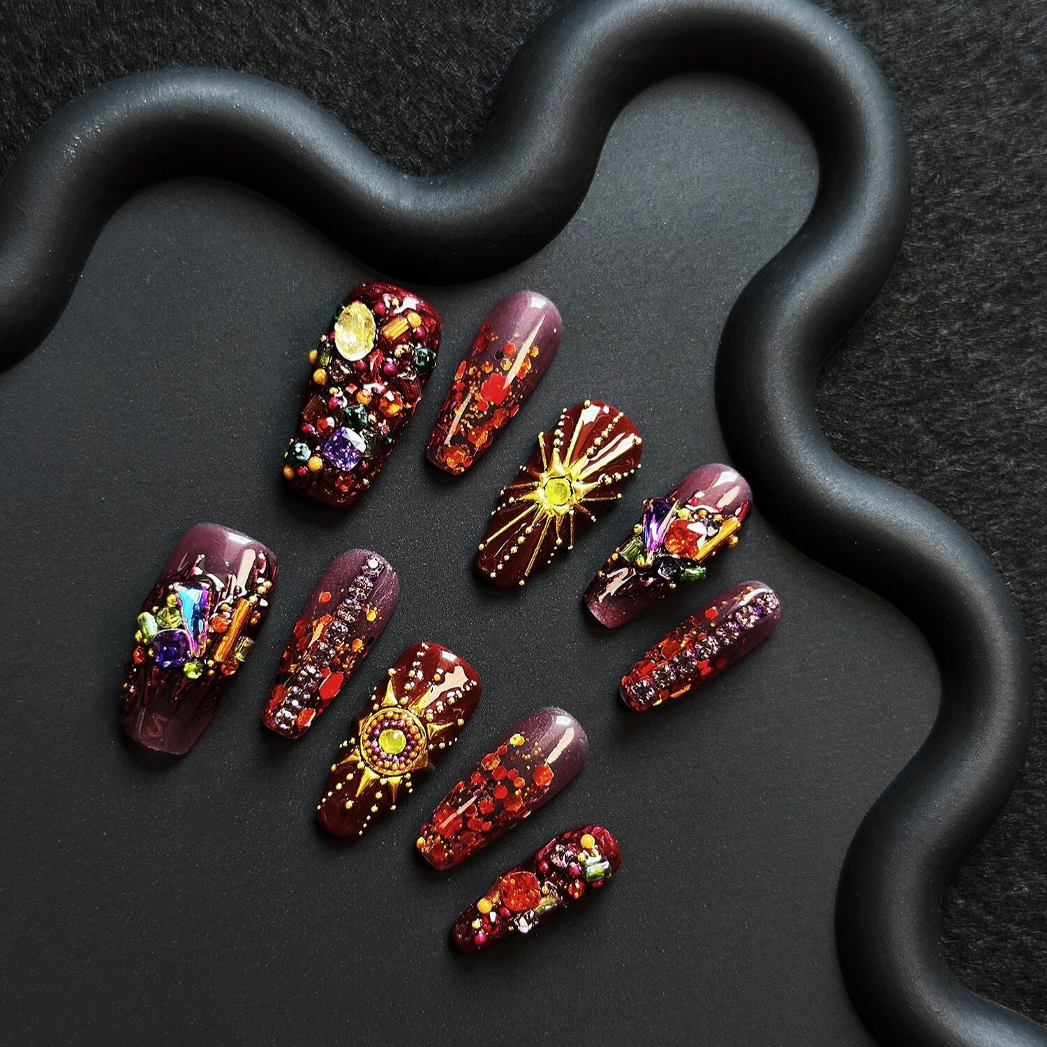Red Nail Gems 
