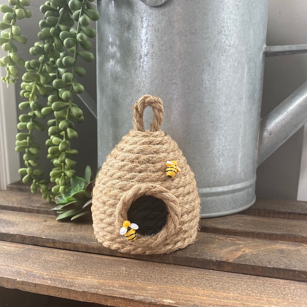 Mini Beehive | Bee Skep