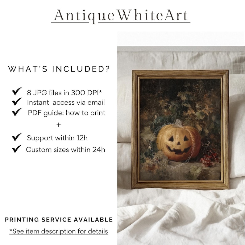 Puede incluir: Una impresi&oacute;n vintage enmarcada que presenta una calabaza tallada con una cara sonriente, rodeada de follaje y bayas. La obra de arte tiene una paleta de colores c&aacute;lidos y est&aacute; sobre un fondo neutro. El texto "Antique WhiteArt" est&aacute; en la parte superior.