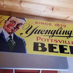 La barra de letreros de cerveza más grande de Yuengling muestra un gran estilo vintage de cerveza Pottsville de 32 pulgadas