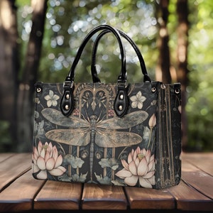 Sac fourre-tout en cuir végétalien libellule Cottagecore, bandoulière libellule de la forêt, sac à main fantaisiste, cadeau bohème parfait pour femme, cadeau bohème pour femme