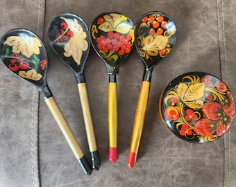 Vintage Russian Wooden Trinket Dish And  4 Spoons Hand Painted Khokhloma Berries