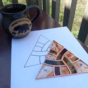 Pattern for Simple Geometric Triangle Stained Glass Suncatcher Panel with Interlocking Circles, Instant Download PDF