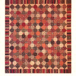 Peut inclure: Un patron de courtepointe intitulé Jelly Bellies par Miss Rosie's Quilt Co. RQC #48. La courtepointe présente une grille de blocs de tissu octogonaux avec divers motifs floraux et géométriques dans des tons de rouge, brun et crème, avec une bordure rayée.