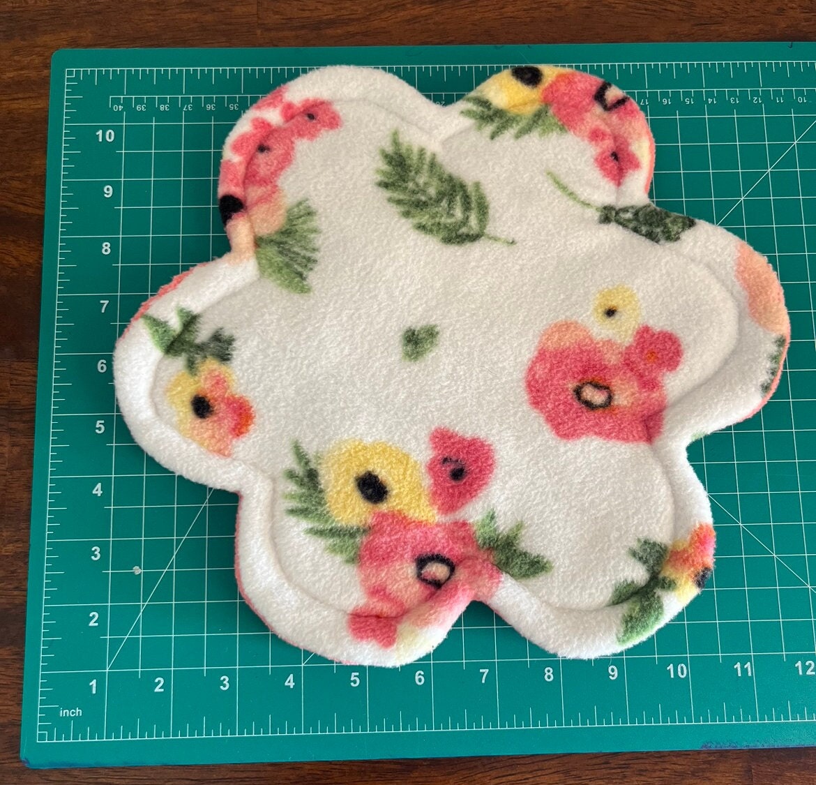 Guinea Pig Fleece Houses, Tunnels, Pee Pads, Great for Guinea Pig Cages Antipill Fleece Pre