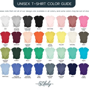 Puede incluir: Una tabla de colores que muestra 36 colores diferentes de camisetas. Los colores est&aacute;n dispuestos en filas y columnas. La tabla incluye colores como blanco, ceniza, gris deportivo, gris oscuro, negro, rosa suave, rosa, malva jaspeado, rosa caridad, baya, frambuesa jaspeado, rojo lienzo, granate, melocot&oacute;n jaspeado, naranja, amarillo ma&iacute;z, amarillo, natural, ej&eacute;rcito, oliva jaspeado, oliva, verde jaspeado, bosque, kelly, kelly jaspeado, menta, menta jaspeado, azul verdoso, aguamarina, azul hielo jaspeado, azul claro, azul beb&eacute;, azul columbia jaspeado, azul royal jaspeado, azul royal, pizarra jaspeado, azul marino jaspeado, azul marino, morado equipo, morado equipo jaspeado.