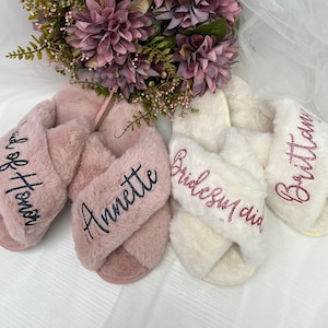 Personalized Slippers for Bridal Party, Flower Girl Slippers, Bride to be Gift, Bridesmaid Gift, Custom Name Slippers Holiday Gift For Women