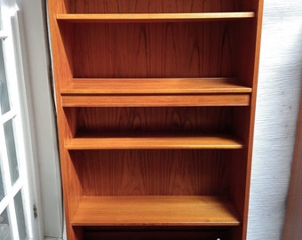 G Plan Mid Century Teak Bookcase With  Working Lights On Wooden Legs.